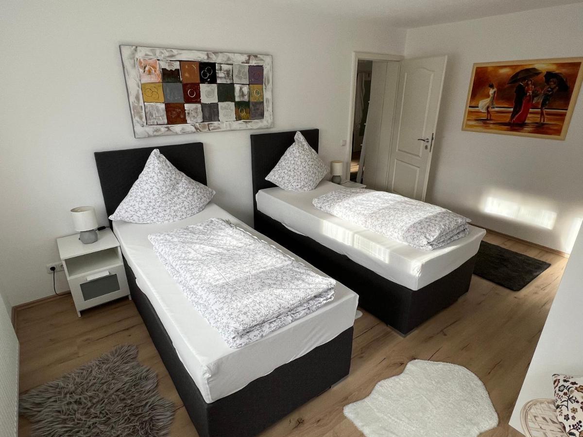 Terrassenwohnung In Estenfeld Bei Wuerzburg מראה חיצוני תמונה